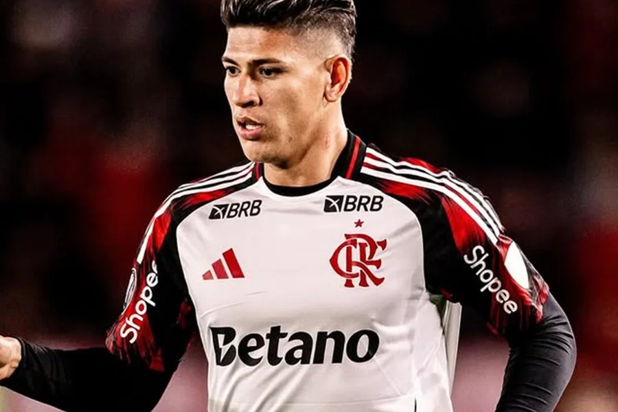 STJD suspende Carrascal por três jogos após expulsão contra Palmeiras